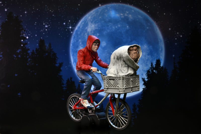 Figura Elliott y E.T. en bicicleta