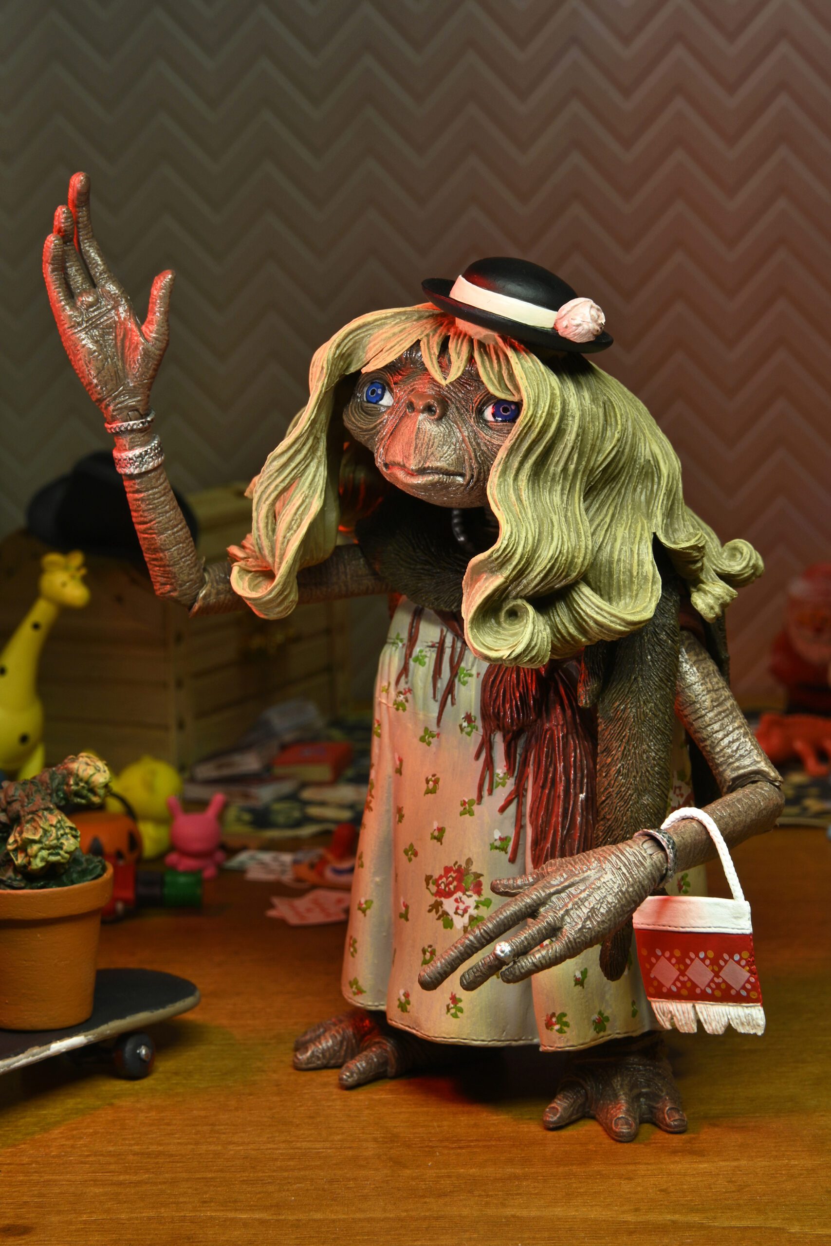 Figura Ultimate Dress-Up E.T. 40 Aniversario neca - Imagen 2