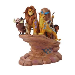 Figura del Rey León tallada en piedra